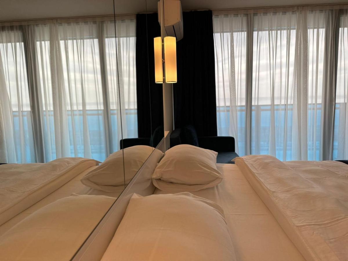 Orbi City Batumi Aparthotel Bagian luar foto